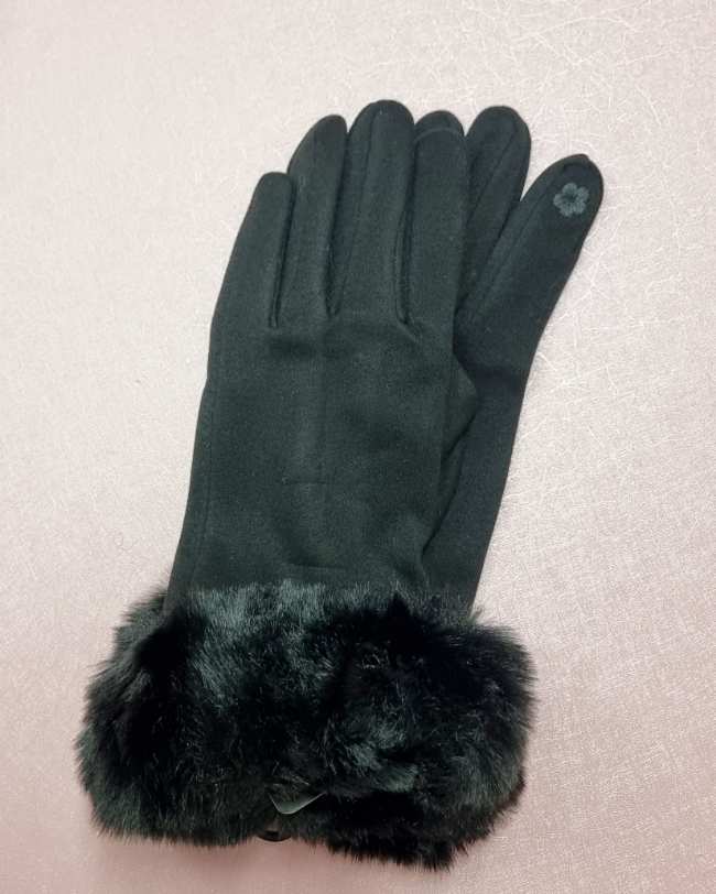 Guantes Touchscreen Deep Black¡Explora los Guantes Touchscreen Deep Black! Estos guantes se han diseñado para ser totalmente compatibles con la pantalla táctil de tu teléfono móvil, ofreciendo una suave sensación al tacto en su interior. El exterior se en