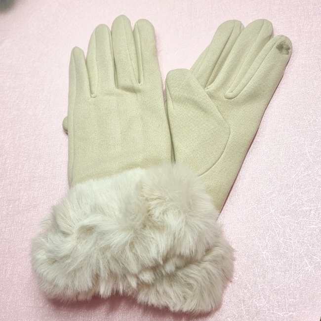 Guantes Touchscreen Vanille¡Descubre los Guantes Touchscreen Vanille! Estos guantes touchscreen vanille son la combinación perfecta de funcionalidad y estilo. Se ha diseñado su estructura para una respuesta suave a tus toques en el teléfono móvil, y su ex