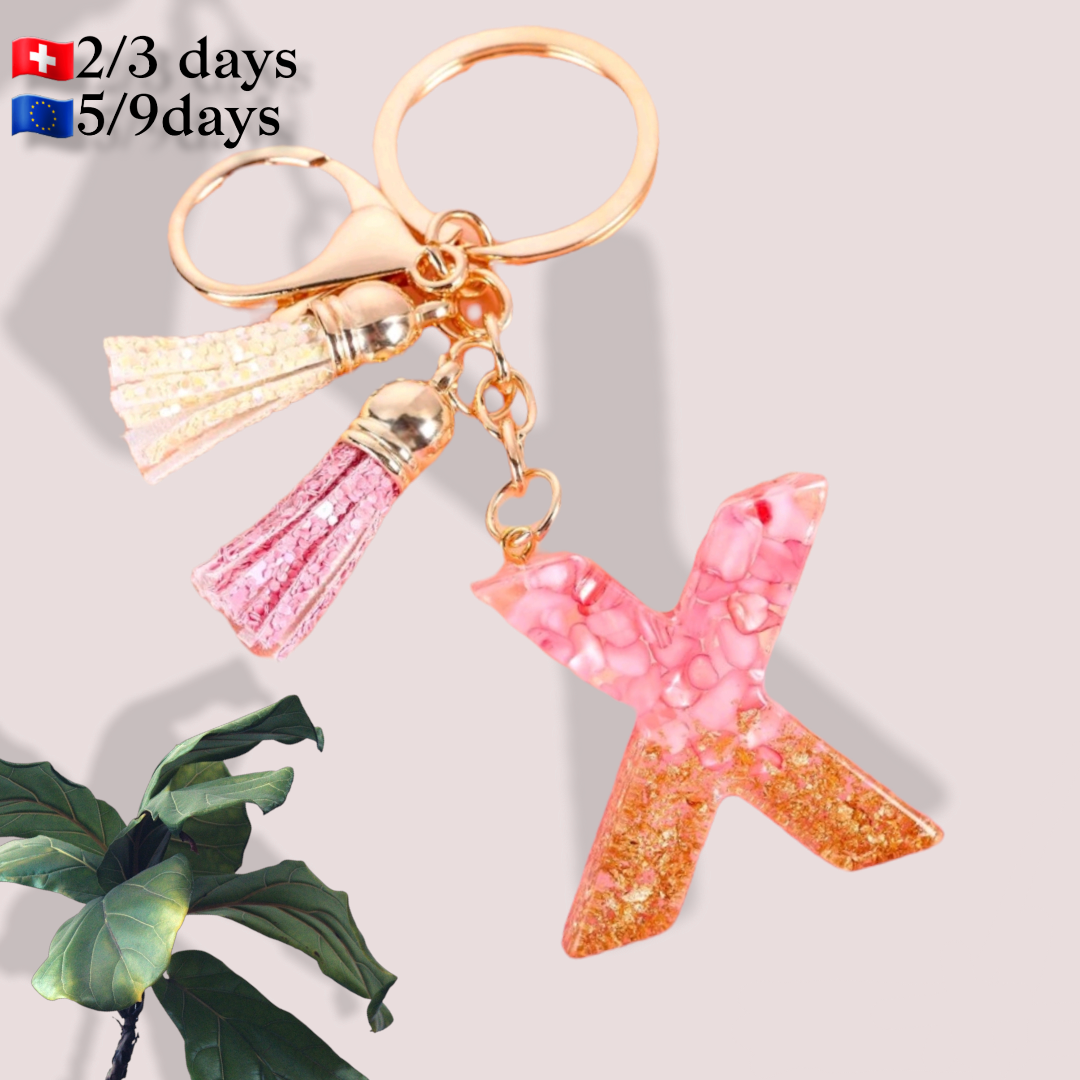 Llavero Letra X | KeychainLlavero con letra efecto 3D Este llavero es perfecto para regalar con detalles que no pasaran desapercibidos. Organiza tus llaves con este precioso llavero con letra acrílica de efecto 3D en tonos rosa y gold. Características: Co