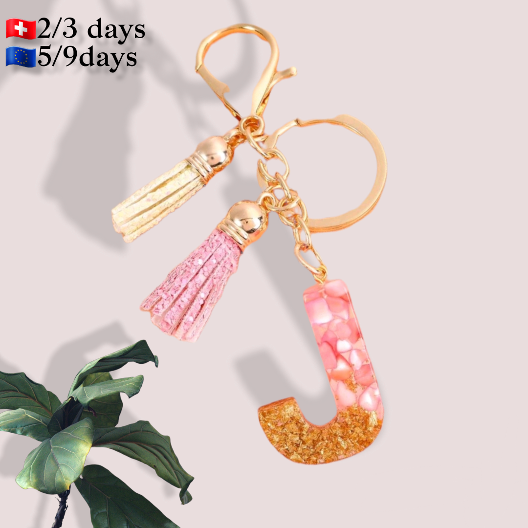 Llavero Letra J | KeychainLlavero con letra efecto 3D Este llavero es perfecto para regalar con detalles que no pasaran desapercibidos. Organiza tus llaves con este precioso llavero con letra acrílica de efecto 3D en tonos rosa y gold. Características: Co