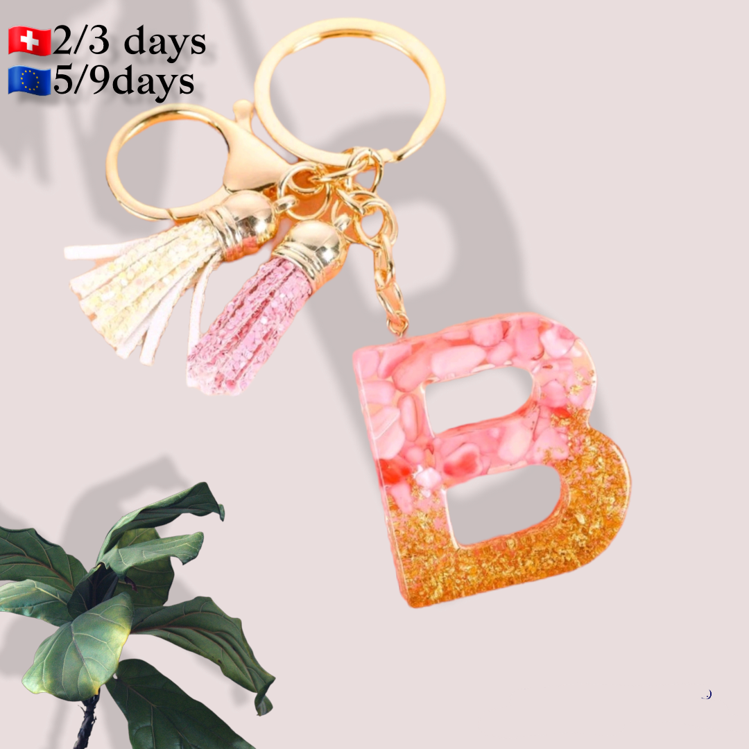 Llavero Letra B | KeychainLlavero con letra efecto 3D Este llavero es perfecto para regalar con detalles que no pasaran desapercibidos. Organiza tus llaves con este precioso llavero con letra acrílica de efecto 3D en tonos rosa y gold. Características: Co
