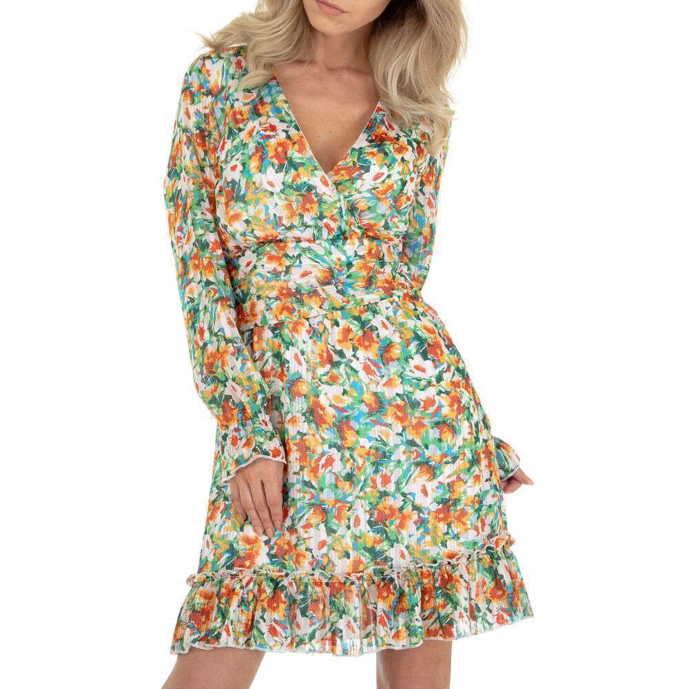 Vestido Tatiana EstampadoVestido estampado De estampado floreado y con tela efecto tul. En colores total tendencia como el verde o naranja, este delicado vestido es perfecto para diario o para ocasiones mas especiales. Escote en V cruzado. Cremallera late