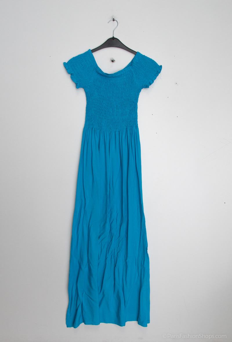 Vestido Fruncido Liso PortugalUn vestido muy versatil para una mujer sofisticada. Este vestido largo con escote bardot y corte fruncido en la parte superior del top, junto a una falda larga y holgada, te hará lucir elegante y exclusiva. Hecho con 95% algo