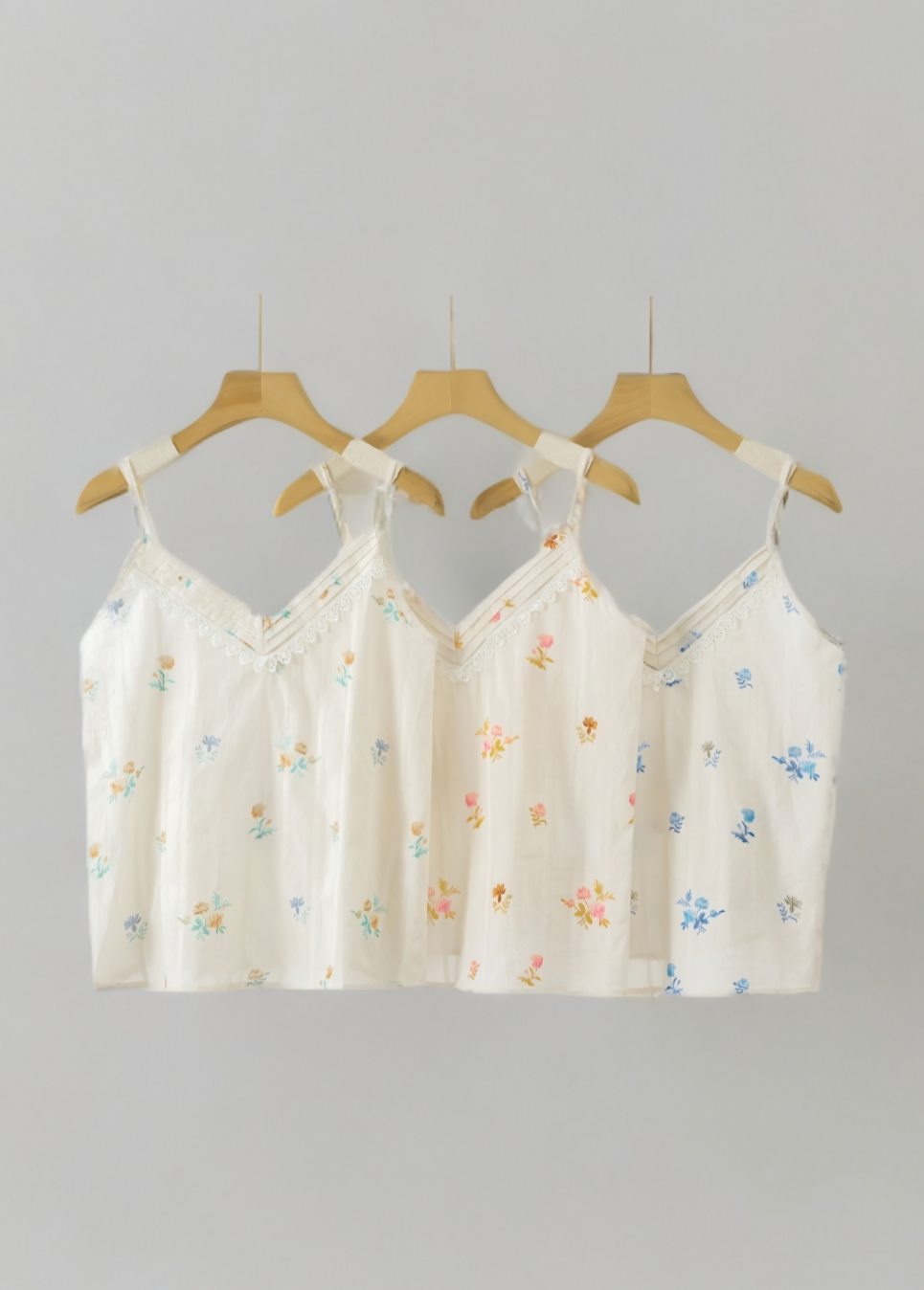 Blusa tirantes flores ribete- 3 colores