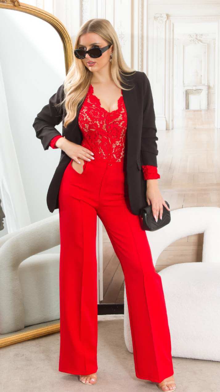 Blazer Tendencia Negra FruncidaBlazer Beige Manga Fruncida Este blazer en tendencia negro con mangas 3/4 fruncidas es una pieza elegante y moderna que te hará destacar. Su forro interior y su ajuste perfecto en tallaje europeo ofrecen comodidad y estilo ú