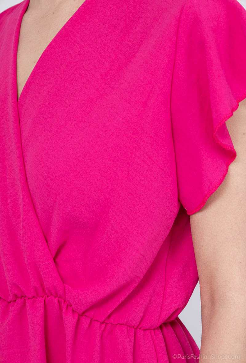 Vestido Lirian Varios coloresVestido Cruzado lirian Con el Vestido lirian podrás lucir espectacular en cualquier ocasión. Este vestido corto cuenta con un escote cruzado en la espalda y el pecho, además de una tira de silicona para mantenerlo en su lugar.