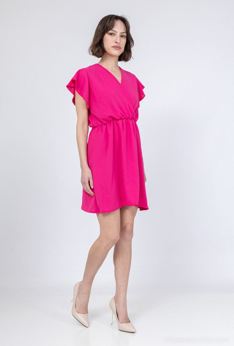 Vestido Lirian Varios coloresVestido Cruzado lirian Con el Vestido lirian podrás lucir espectacular en cualquier ocasión. Este vestido corto cuenta con un escote cruzado en la espalda y el pecho, además de una tira de silicona para mantenerlo en su lugar.