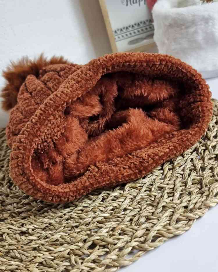 Gorro Polar Nordic Marrón| Polar-Wintermütze Braun¡No importa lo frío que esté el invierno: ¡el Gorro Polar te ofrece la protección y el estilo sin comprometer la comodidad! El forro suave de pelito, junto con el hermoso pompón decorativo, crean una exper