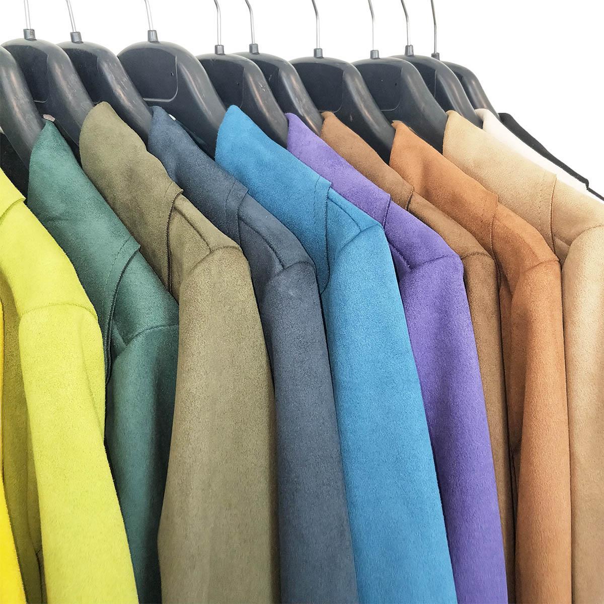 Chaqueta ante Toscana abierta- Varios coloresChaqueta ante Toscana Disfruta el lujo de la chaqueta ante Toscana . Diseñada para mantenerte a la moda y cómoda . La chaqueta es de talla única desde la S hasta la XL .Guarda tus pertenencias en sus bolsillos