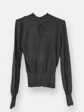 Jersey Pullover CapriJersey Pullover Capri ¡Envuélvete en este jersey manga globo con abertura en el escote! Su tela de punto fino te encantará. Talla única, apta para todas desde la S/XL. Características: Talla unica 88% viscosa, 12% nylon Envío: Suiza 2