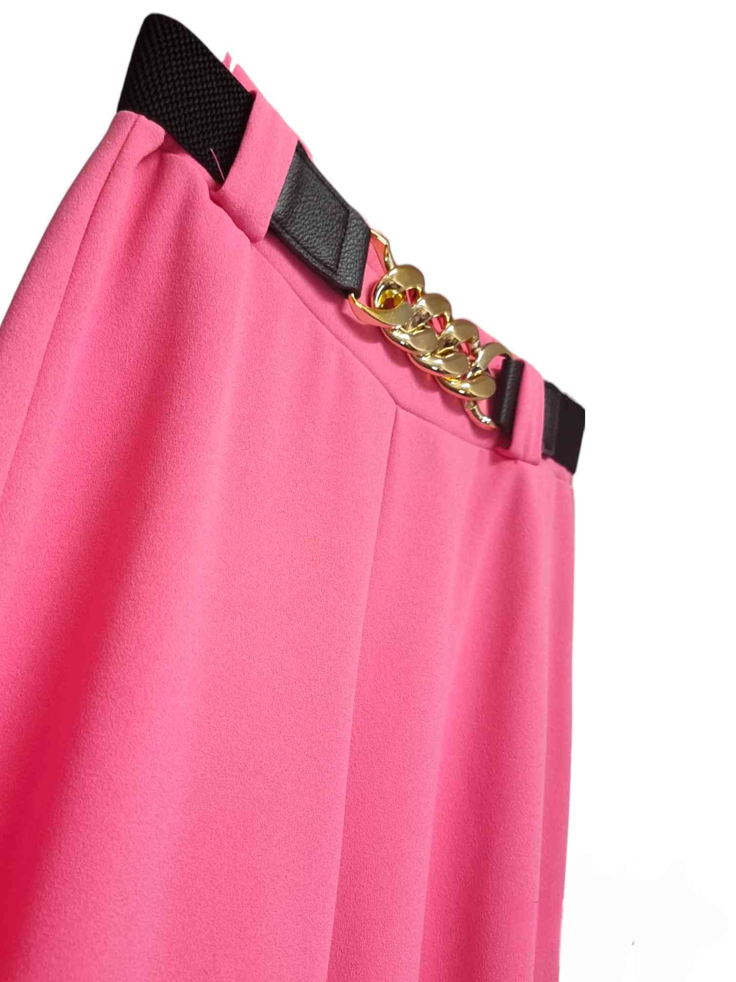 Palazzo Textura BibianInspírate con los colores de la temporada y lucirás linda y moderna con el pantalon palazzo textura Bibian! Con talla única que se adapta de 36 a la 40, sentirás una cómoda libertad de movimiento gracias a su ligero tejido. No hay ne