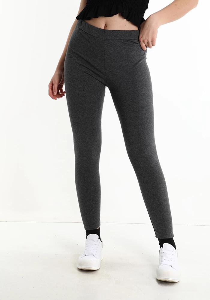 Leggin Algodón Polar 3 coloresNuestros Leggins Algodón Polar son únicos. Están hechos con una mezcla ideal de 80% algodón y 20% elastano para conseguir suavidad y comodidad. Están disponibles en tres colores brillantes para que levanten cualquier look de