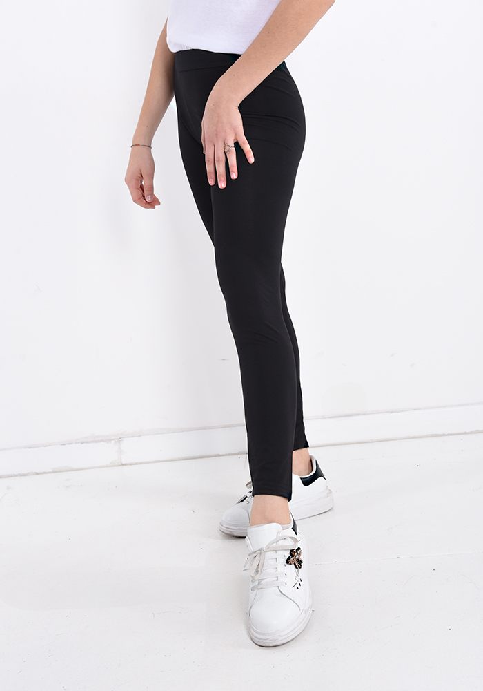 Leggin Algodón Polar 3 coloresNuestros Leggins Algodón Polar son únicos. Están hechos con una mezcla ideal de 80% algodón y 20% elastano para conseguir suavidad y comodidad. Están disponibles en tres colores brillantes para que levanten cualquier look de