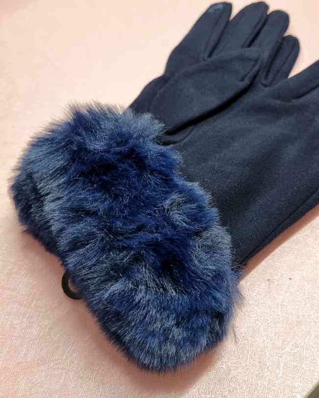 Guantes Touchscreen Deep Blue¡Explora los Guantes Touchscreen Deep Blue! Estos guantes se han diseñado para ser totalmente compatibles con la pantalla táctil de tu teléfono móvil, ofreciendo una suave sensación al tacto en su interior. El exterior se encu