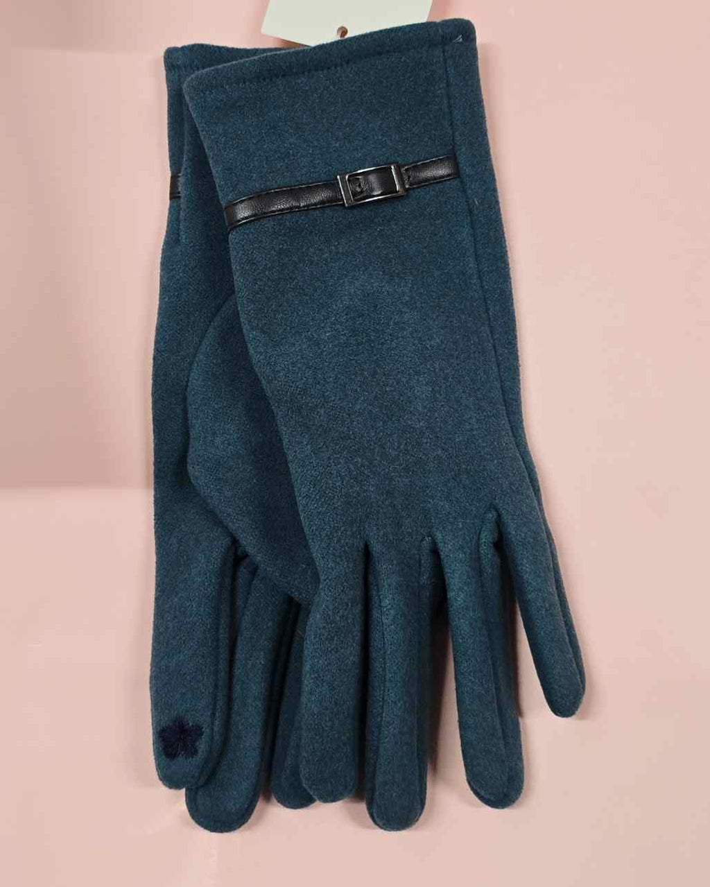 Box Navidad ScrunchiesNo sabes que regalar esta Navidad? Con nuestras box encontrarás el regalo perfecto sin dejarte la cabeza pensando eligiendo el regalo ideal🎄 Incluye: Bufanda XL Tacto cashmere Guantes touch screen gris azulado Scrunchie Box Set 3 Ca