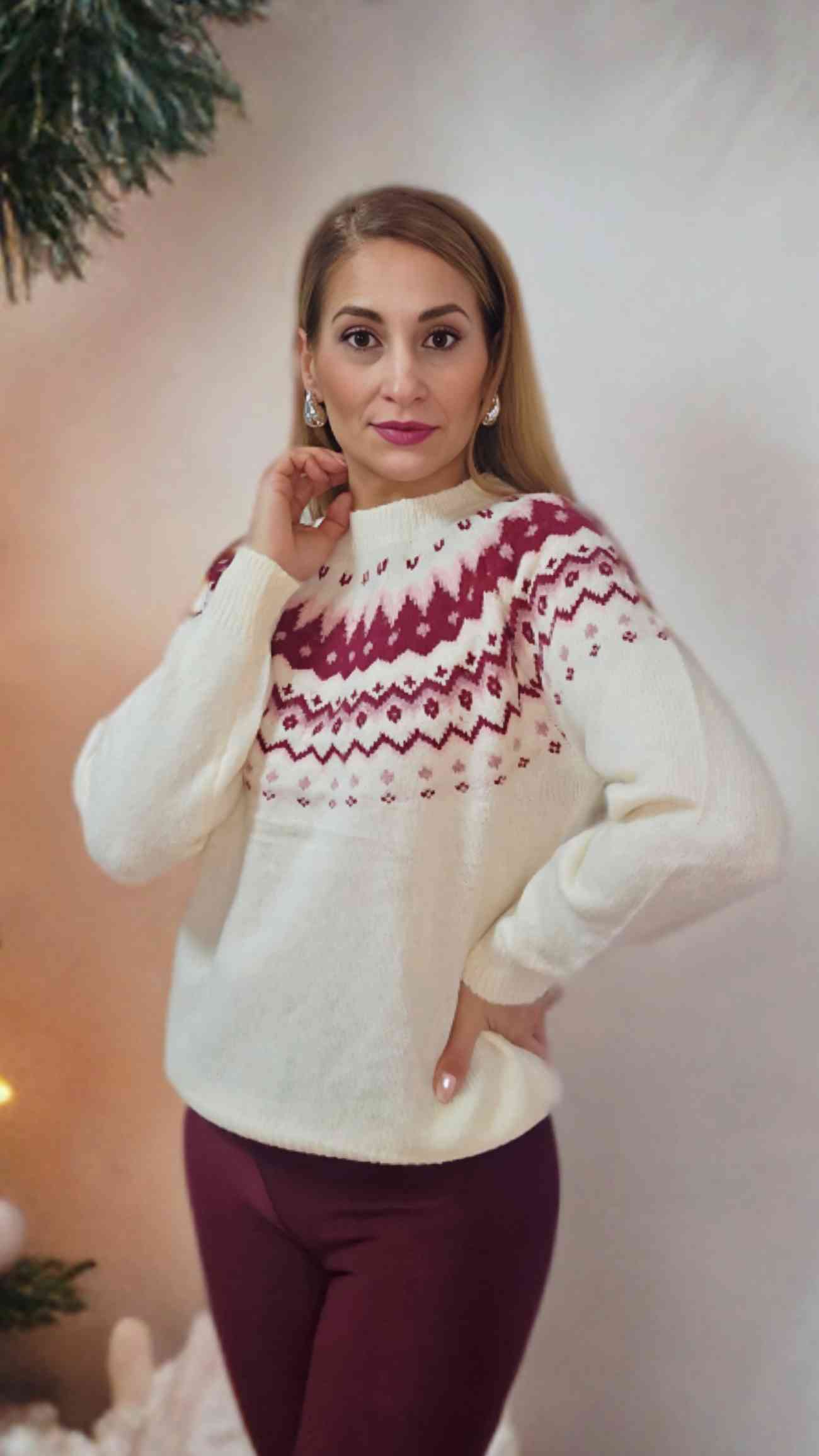 Jersey Cenefa NórdicaJersey cenefa nórdica Jersey de cuello redondo muy suave y con estampado estilo cenefa nordi,a. Disponible en 5 colores Talla unica S-L Envío: Suiza 2/4 días Europa 5/12 días según país