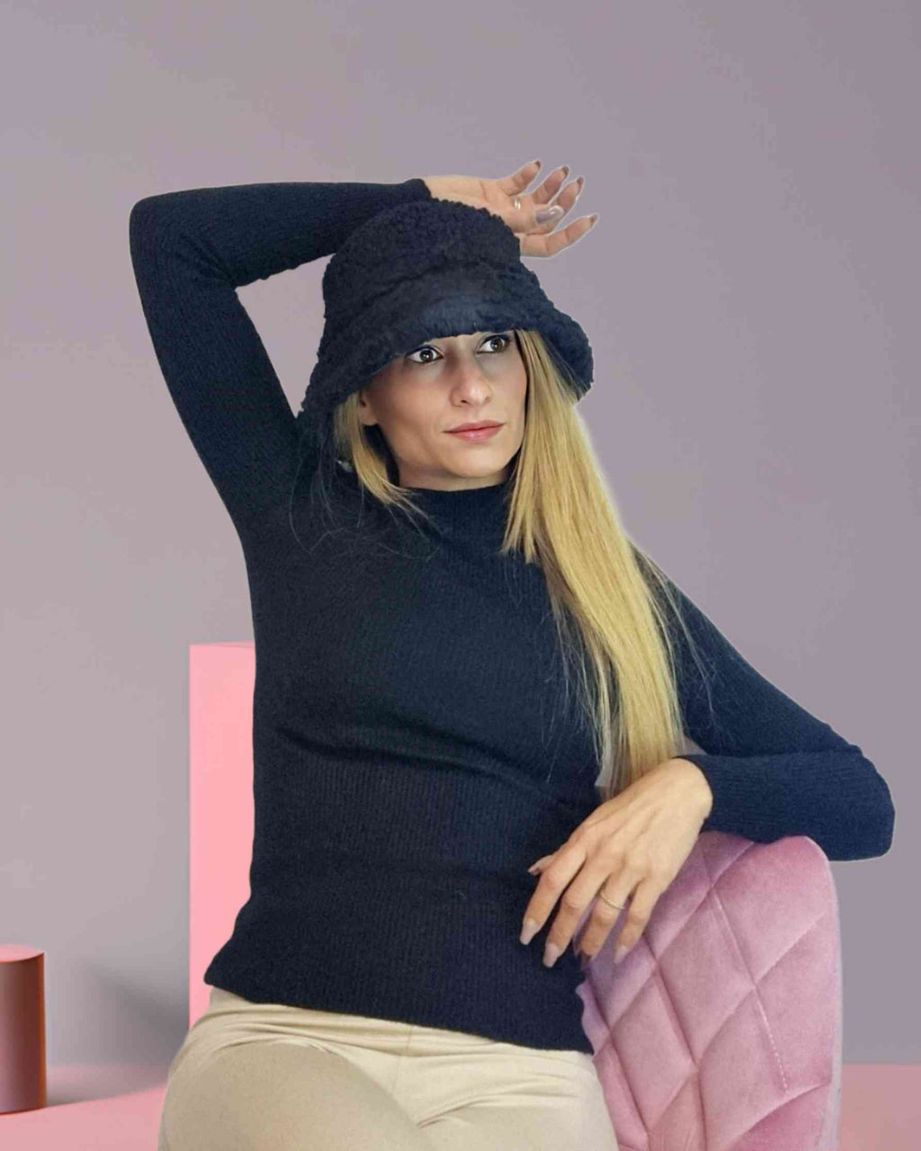 Gorro Fischerhut Reversible Madonna¡Este sombrero reversible Madonna es único! Un lado de suave e innovador tacto ante y el otro de elegante y efecto pelo. Tendrás estilo al instante y mantendrás tu cabeza caliente durante todo el invierno. ¡Date un gusto