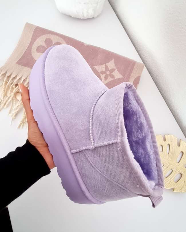 Shop The Outfit | Set HelenNo pienses mas en que ponerte con nuestro set Helen, que reúne todos los elementos para un look perfecto. Incluye: Un Vestido midi exlusivo de punto elástico, con escote de tiras en la espalda y abertura lateral para mayor facil