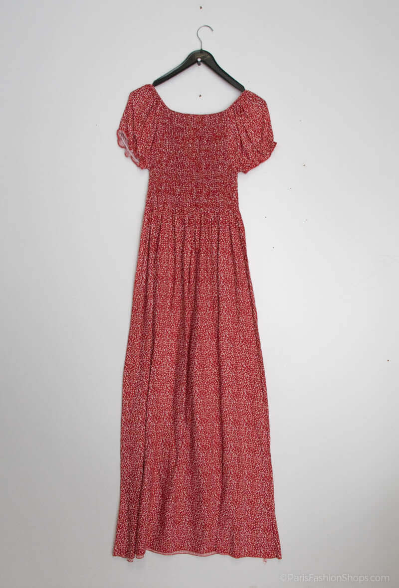 Vestido Fruncido Estampado PortugalUn vestido muy versatil para una mujer sofisticada. Este vestido largo con escote bardot y corte fruncido en la parte superior del top, junto a una falda larga y holgada, te hará lucir elegante y exclusiva. Hecho con 95%