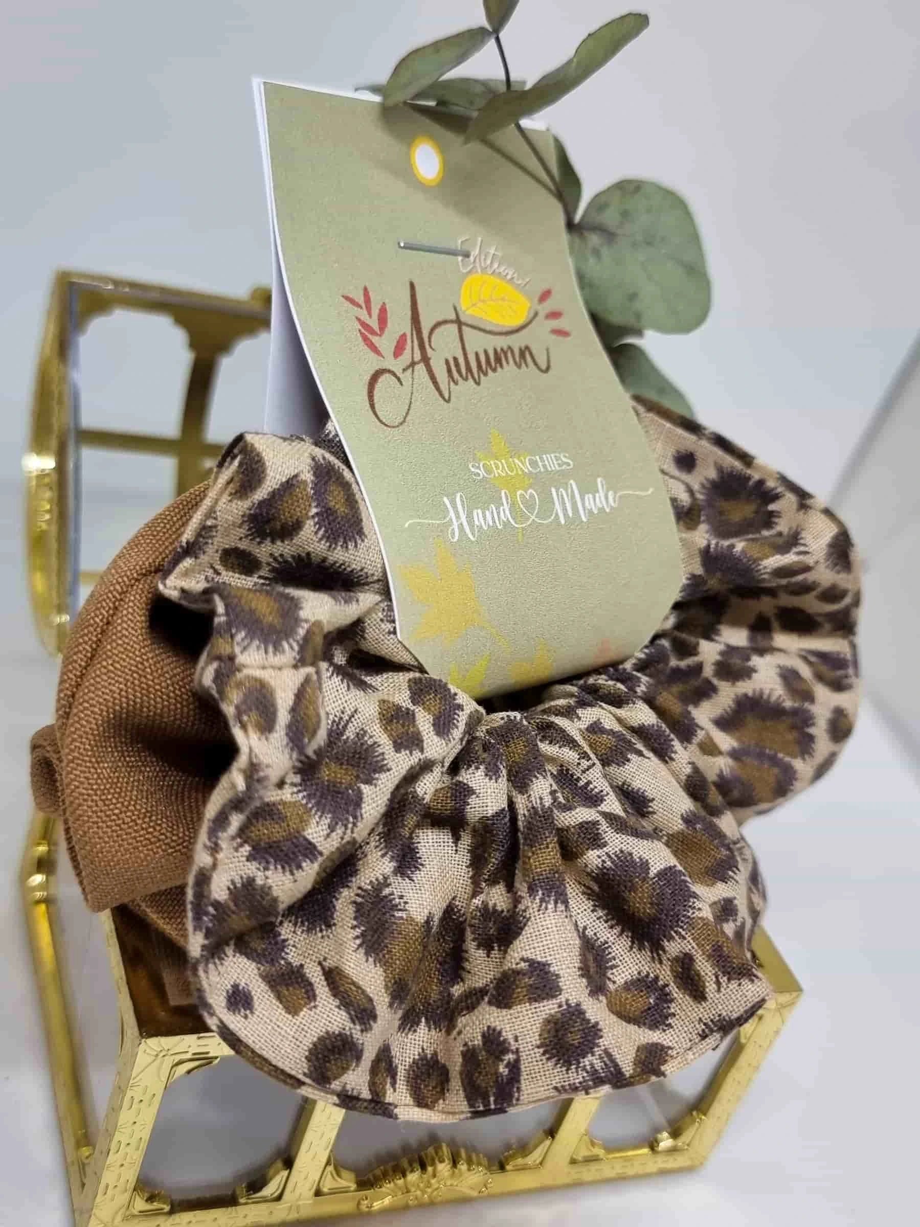 Scrunchie Set Harvest - Selección OtoñoColetero selección otoño ¡Dale a tu cabello una lujosa comodidad sin enredos con los Scrunchie Harvest! Esta selección moderniza tu look con elegantes tonos y estampado animal print de última tendencia. ¡Destaca con