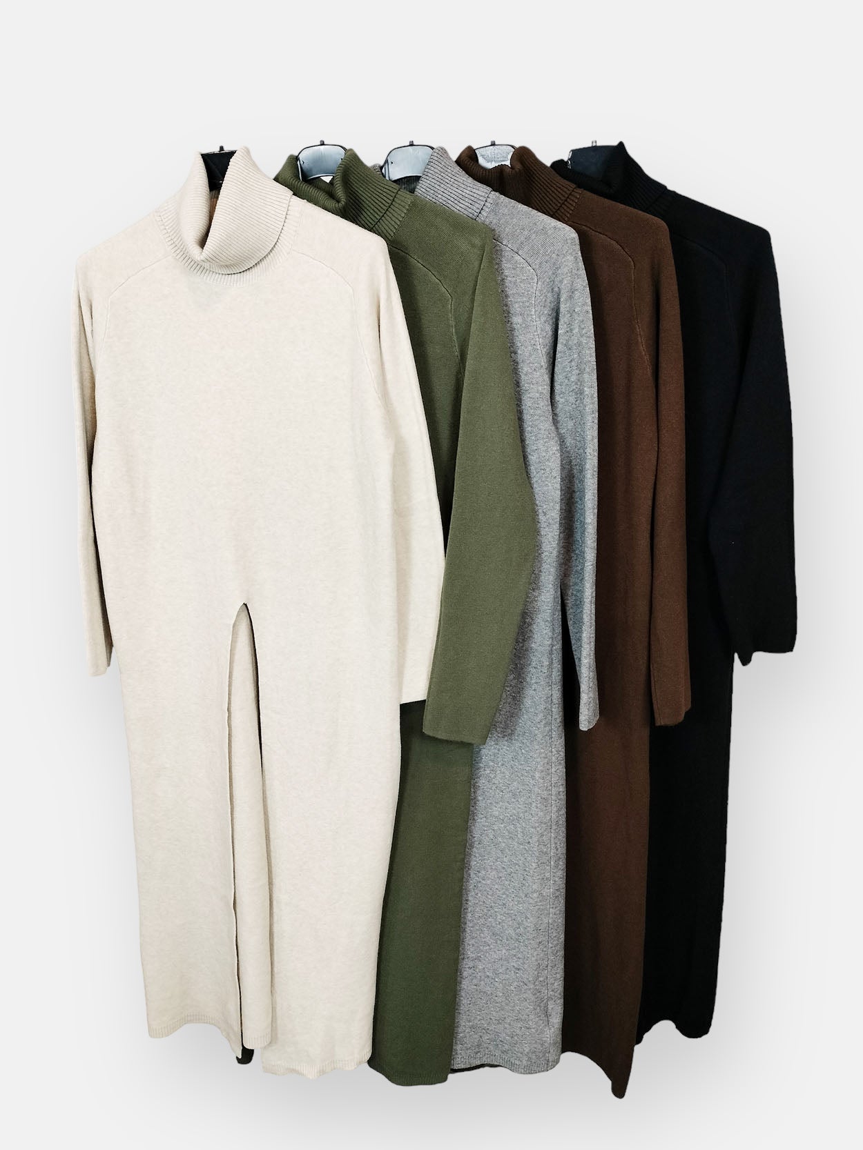 Jersey Largo Abertura - Strickpullover LangJersey Largo Abertura Jersey largo de cuello alto con abertura frontal . Muy suave, cómodo y practico para cualquier ocasion. Talla unica 36 / 42 Envío: Suiza 2/4 días Europa 5/9 días