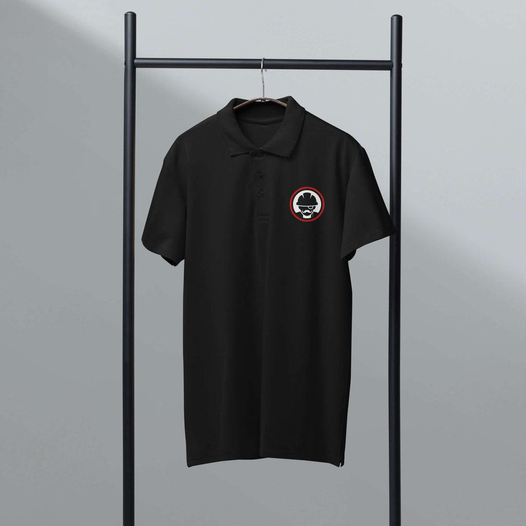 Premium-Piqué-PoloshirtDieses Polo besteht aus dickem, weichem Stoff und hat eine Knopfleiste in passenden Farben für einen eleganten Look. Es bietet den ganzen Tag Komfort beim Sport oder im Alltag und sorgt dafür, dass du überall gut aussiehst. • 100 %