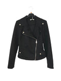 Chaqueta Biker Ante Cremallera-4 ColoresChaqueta gamuza Biker ¡Completa tu look con estilo con la chaqueta biker de antelina con cremallera! Con su estilo moderno y tendencia esta temporada, esta chaqueta está disponible en 4 colores y 2 tallas (S/M, L/ X