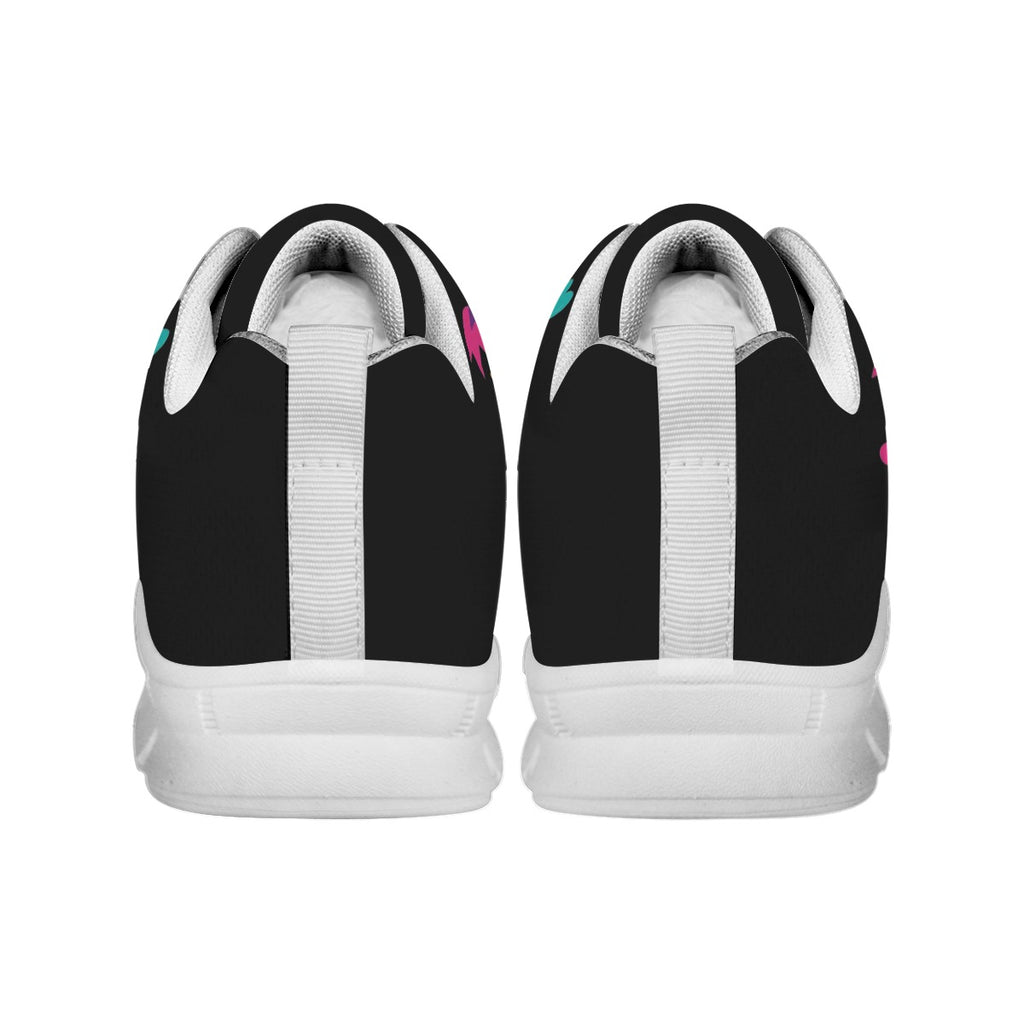 Deportivas frases" Mas Esencia" | Women Sneakers BlackZapatillas de mujer exclusivas frases Parte superior de malla transpirable; Tejido suave. Ideales para correr con su fabricación de peso ligero. Con cierre de cordones clásico Antideslizante La parte s