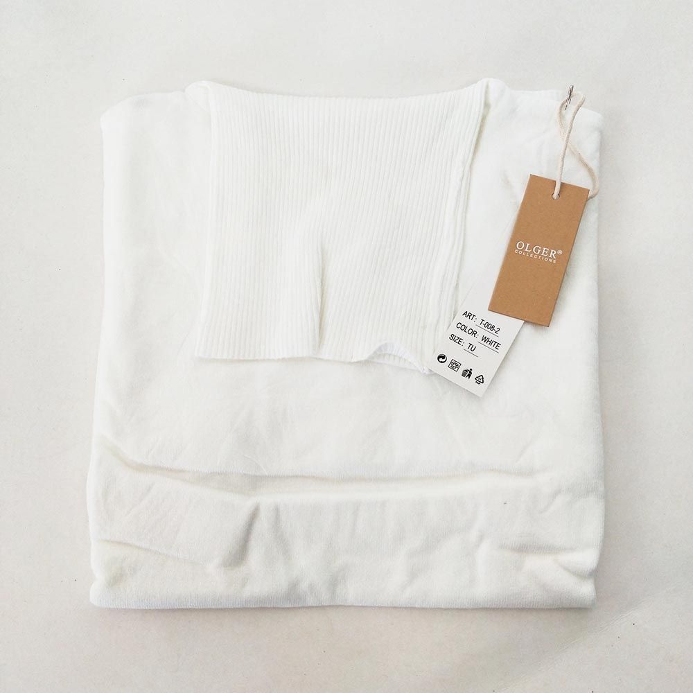 Pullover Jersey Cuello Cisne - 15 ColoresJersey Cuello Alto Déjate mimar por este jersey tan suave como una caricia. Un básico imprescindible de la temporada con cuello alto y tacto aterciopelado. Cada semana nuevos colores! Viste tu otoño de energía! Tal