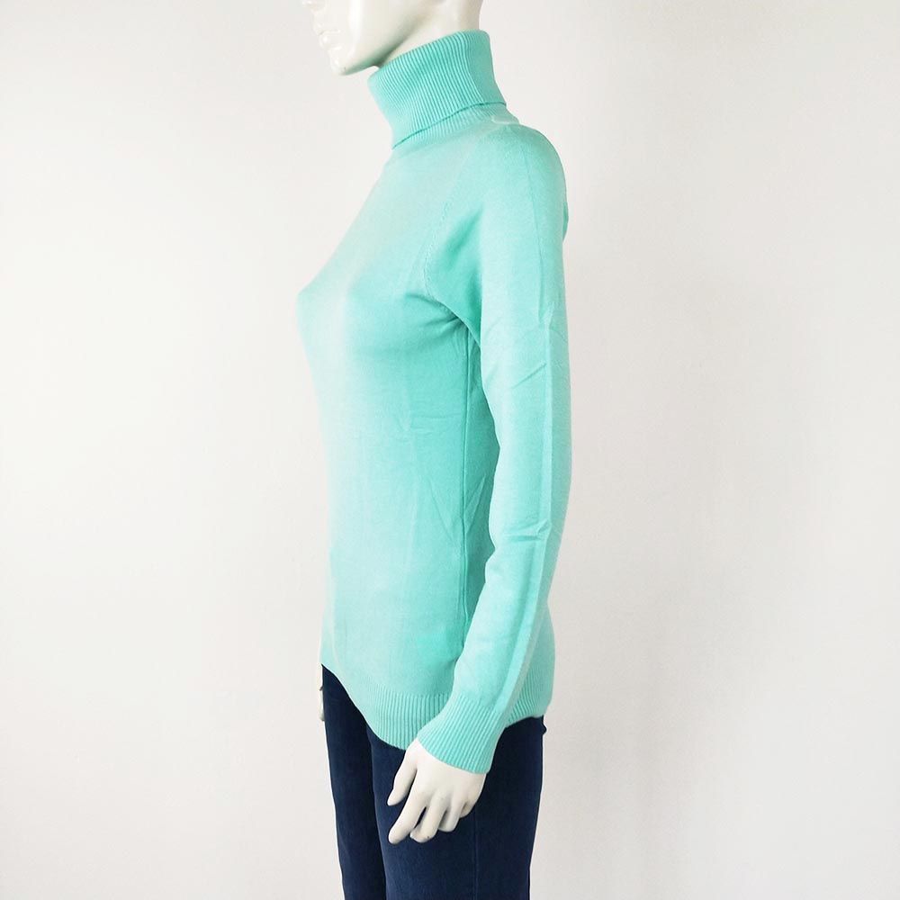 Pullover Jersey Cuello Cisne - 15 ColoresJersey Cuello Alto Déjate mimar por este jersey tan suave como una caricia. Un básico imprescindible de la temporada con cuello alto y tacto aterciopelado. Cada semana nuevos colores! Viste tu otoño de energía! Tal