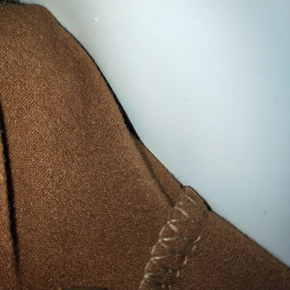 Leggins polar efecto pielLeggins polares efecto cuero Con el forro polar de estos leggins olvídate del frio con tu look mas cañero! Talla unica apta desde la S hasta la L (36/40) Forro interior Elásticos 6 Colores Envío: Suiza 2/4 días Europa 5/9 días