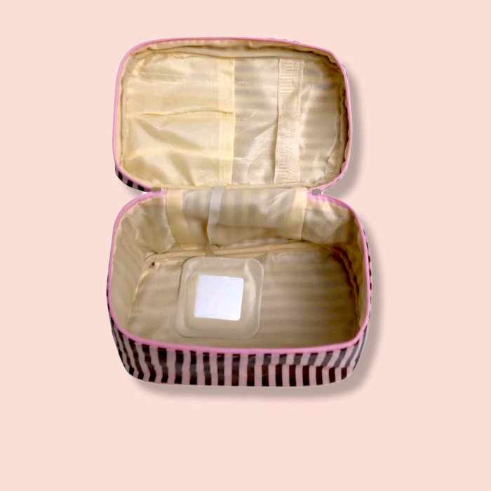 makeupbag travel woman