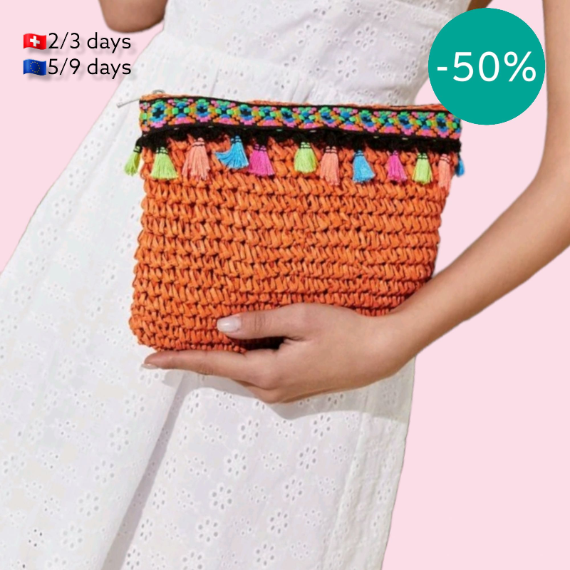 Clutch Mallorca 50% SaleBolso de mano borlas decorativas "Con el Clutch Mallorca podrás disfrutar del buen tiempo mientras complementas tus outfits de verano. Este bolso elegante y práctico es perfecto para cualquier ocasión. Además, cuenta con una cinta