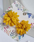 Pendientes Botón Flor | Ohrringe Damen SommerPendientes Flor Temporada ¡Lucirás hermosa y moderna con nuestros elegantes pendientes botón Flor! Estos pequeños pero llamativos pendientes son ideales para conseguir un look decorativo y refinado. Su diseño d