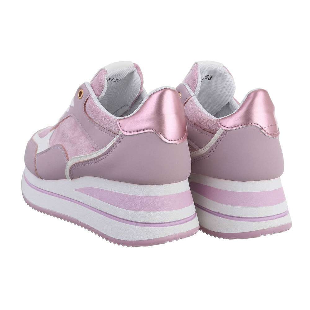 Zapatillas Eco Piel Ante LilianDeportivas Otoño Moradas Cómoda y con estilo? Claro que si! Nuestras zapatillas con cuña en tonos rosas y gold serán tus aliadas esta temporada. Las deportivas son un complemento perfecto para las mujeres que van rapido cada