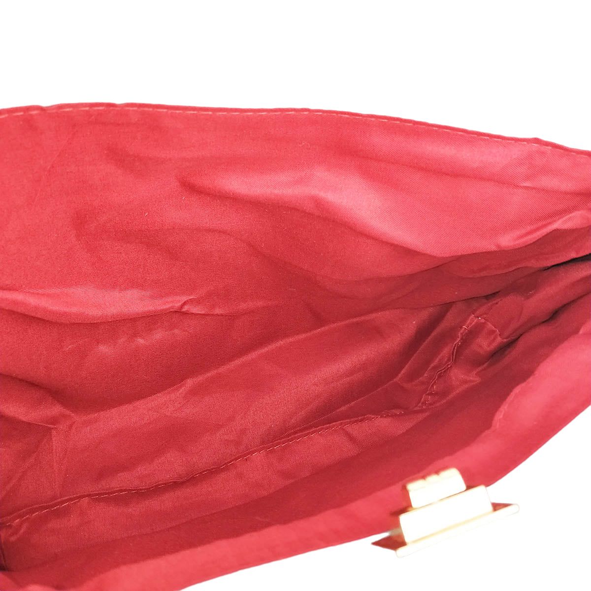 Bolso primavera 4 colores -Damen FrühlingstascheBolso primavera acolchado El bolso que te enamorara con su diseño y colores. Asa doble de cadena dorada y eco piel del color del bolso. Este bolso de primavera es de estilo acolchado , completa tu look con e