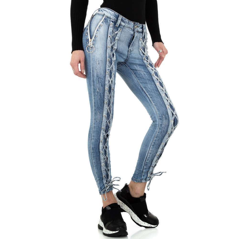 Original Jeans - LaceJeans Exclusivos - Original Jeans Si te gustan los jeans diferentes y únicos has llegado al producto perfecto. Con cremalleras laterales, tachuelas ,bolsillos traseros y cordón decorativo vertical en la pierna. De estilo tobillero, id
