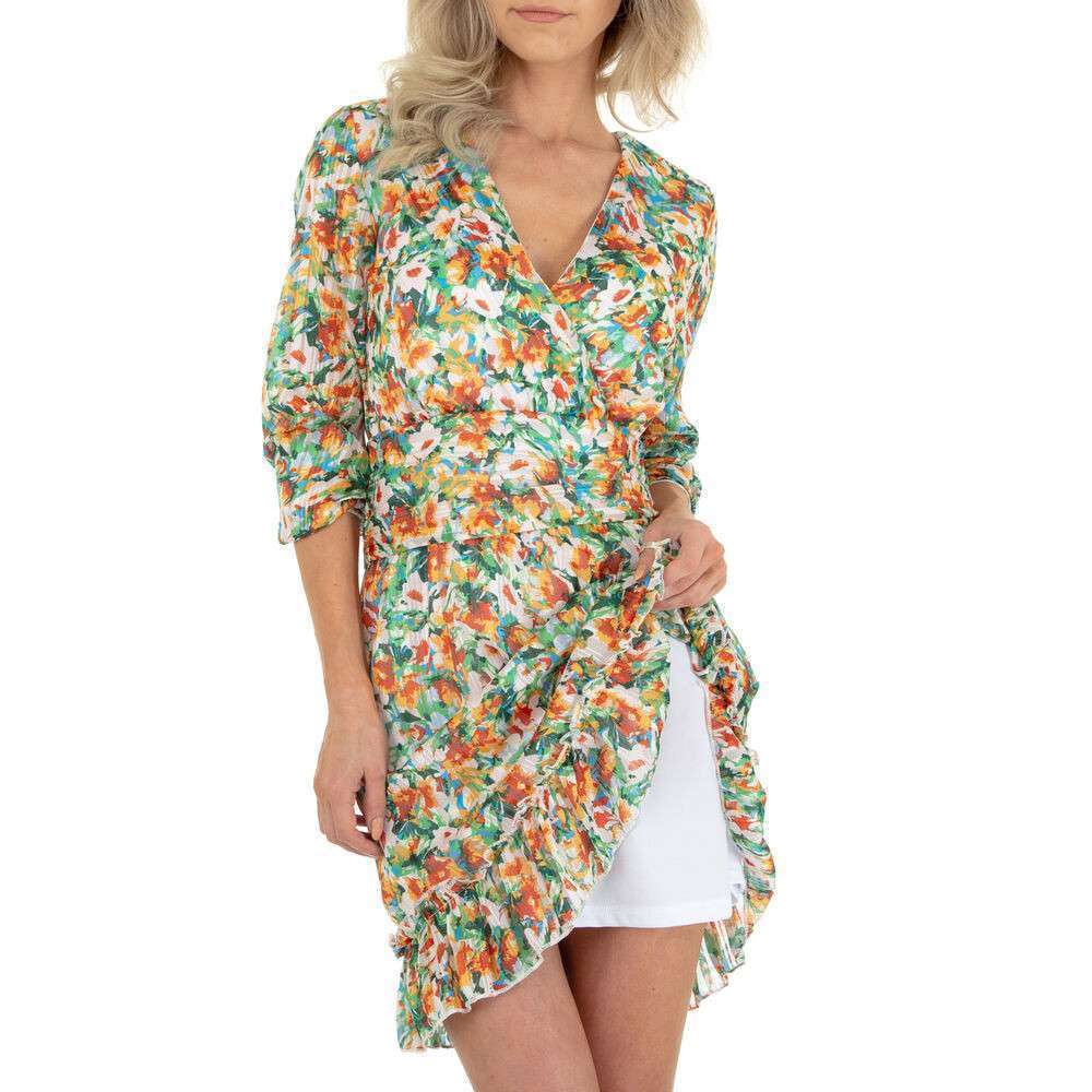 Vestido Tatiana EstampadoVestido estampado De estampado floreado y con tela efecto tul. En colores total tendencia como el verde o naranja, este delicado vestido es perfecto para diario o para ocasiones mas especiales. Escote en V cruzado. Cremallera late