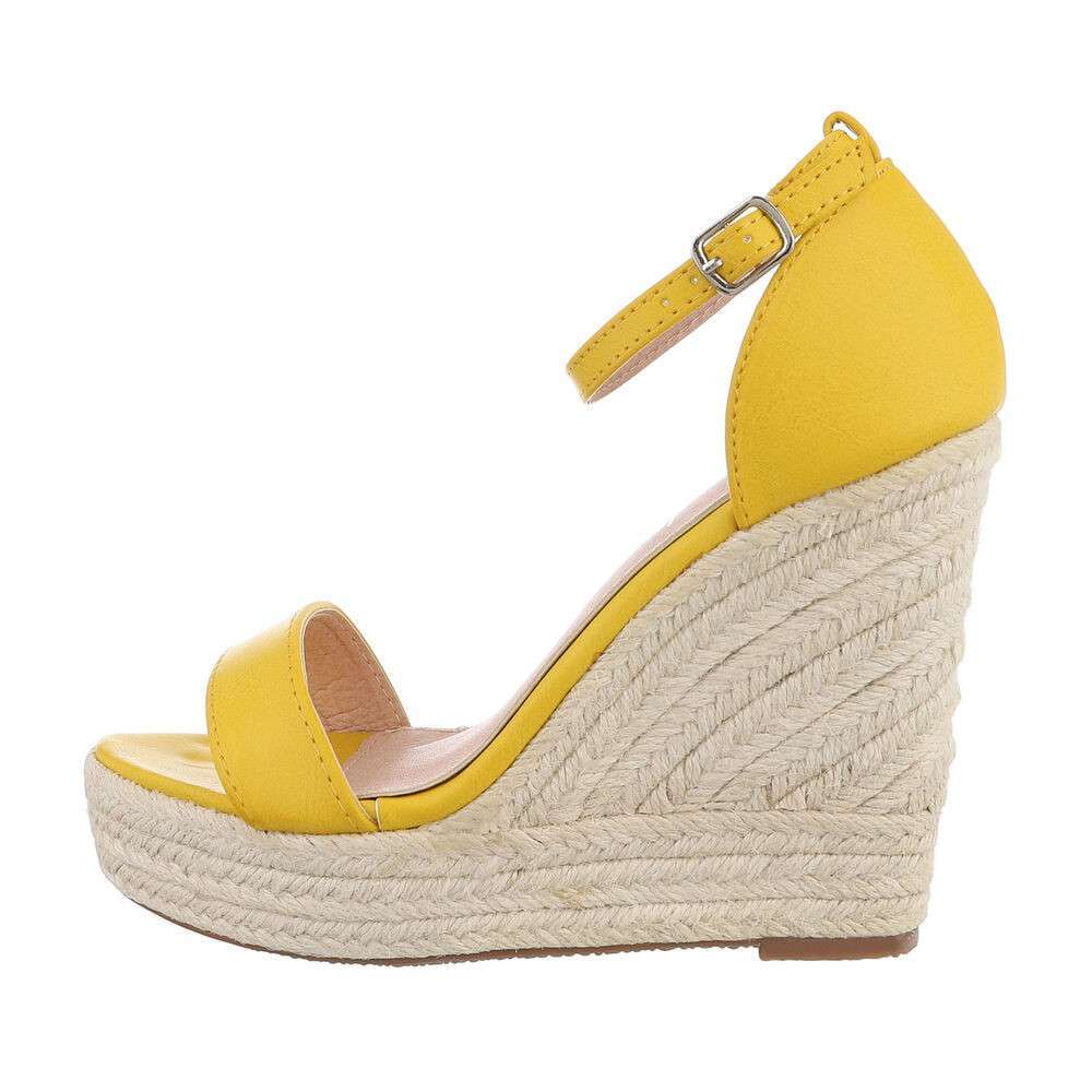 Sandalia Cuña Verano Energy- Naranja y Amarillo - Ultimos 38!Sandalias de cuña para mujer: El calzado perfecto para el verano "¡Llegó el momento de lucir radiante y moderna con las sandalias de cuña de ecopiel en colores amarillo y naranja para mujer! Est