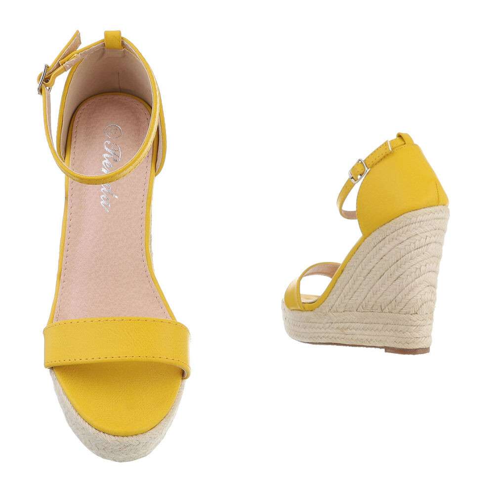 Sandalia Cuña Verano Energy- Naranja y Amarillo - Ultimos 38!Sandalias de cuña para mujer: El calzado perfecto para el verano "¡Llegó el momento de lucir radiante y moderna con las sandalias de cuña de ecopiel en colores amarillo y naranja para mujer! Est