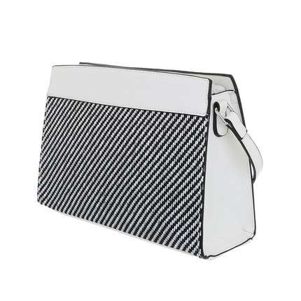 Bolso Elena Blanco | Shoulder Bag WhiteBolso italiano de hombro Bolso de hombro amarillo con contraste en negro. Correa adaptable. Medidas : 29cm*11cm*20cm Altura de la correa (cm): 60 Material eco piel 2 Bolsillos interiores 1 Bolsillo interior con crema