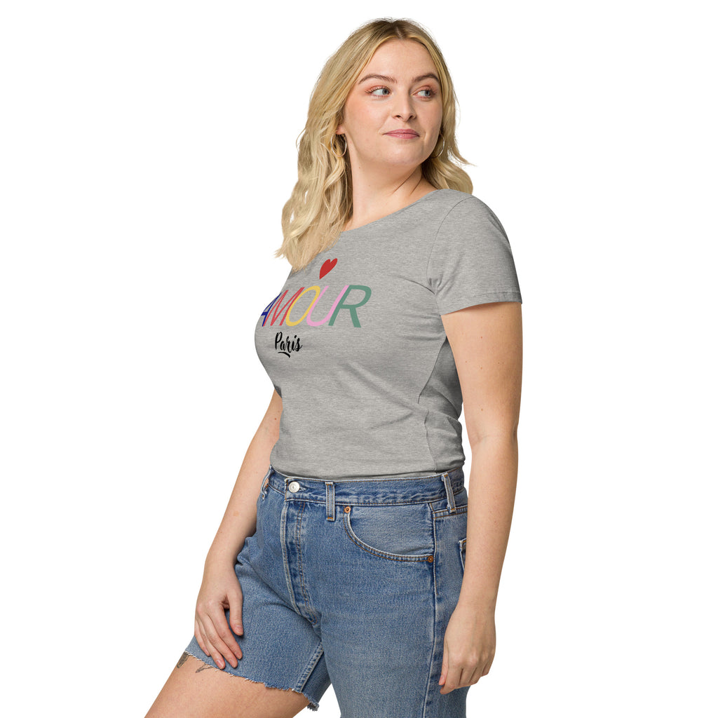 Camiseta orgánica "Amour"Cómoda, informal y muy suave, esta camiseta orgánica básica para mujer se convertirá rápidamente en tu favorita. Encarga tu próximo básico eco friendly y disfruta de una sensación de comodidad durante todo el día. • 100% algodón o